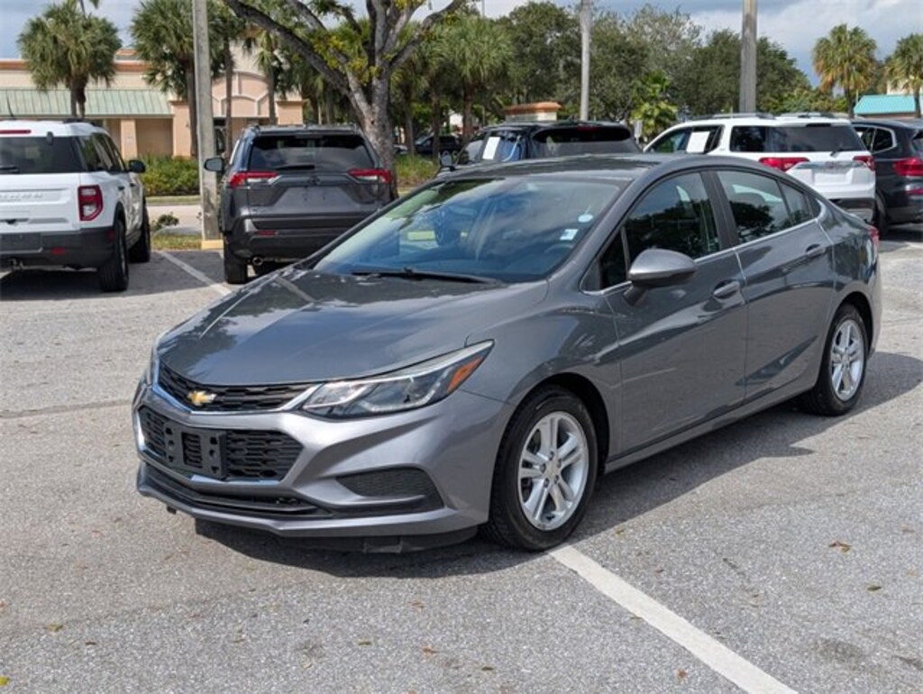 Used 2018 Chevrolet Cruze LT Car