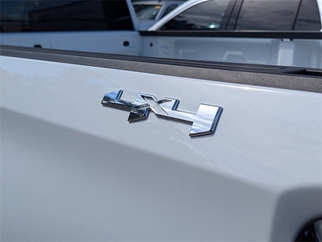 2025 GMC Sierra Base's photo