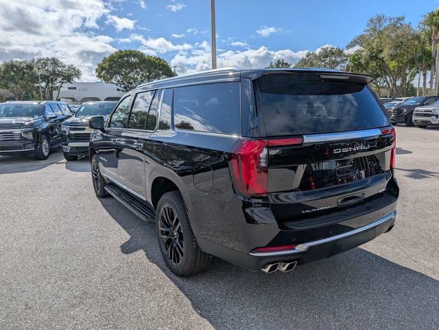 2026 GMC Yukon XL Denali - Photo 10