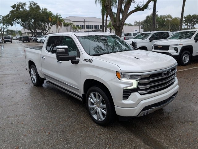 2024 Chevrolet Silverado 1500 High Country photo 2
