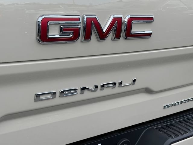2026 GMC Sierra 1500 Denali - Photo 9
