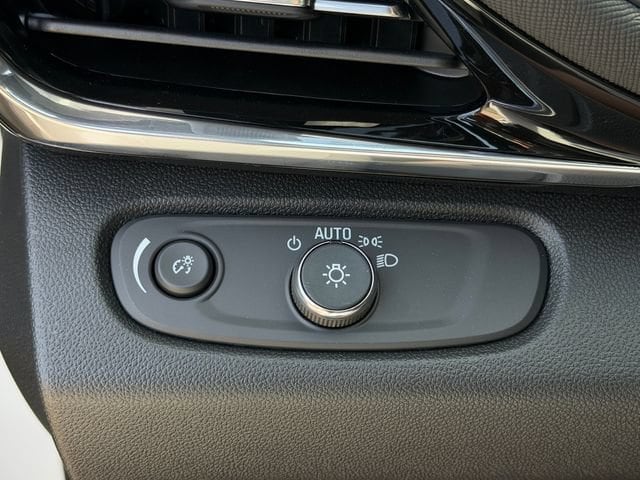 2026 Buick Envista Sport Touring - Photo 19