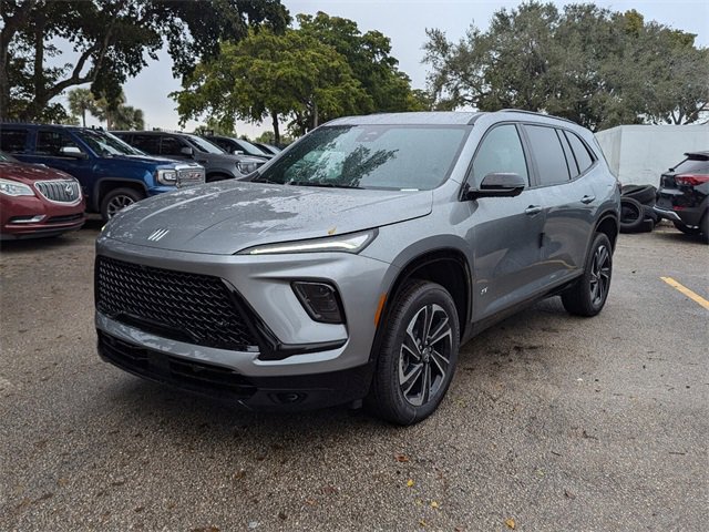 2025 Buick Enclave Sport Touring photo 4