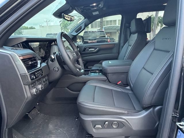 2026 GMC Yukon Denali - Photo 12