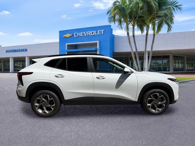 2026 Chevrolet Trax LT - Photo 8