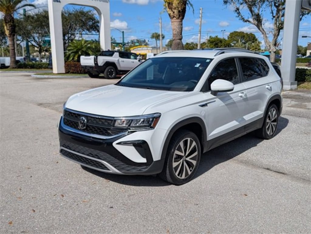 Used 2022 Volkswagen Taos SE