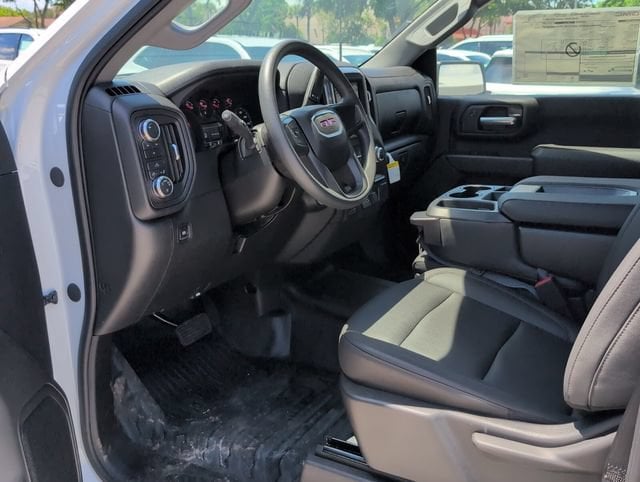 2025 GMC Sierra 3500HD Pro - Photo 6