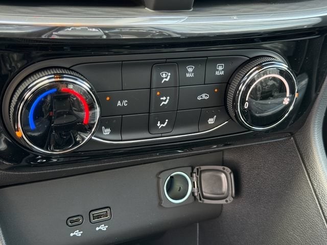 2026 Buick Encore GX Sport Touring - Photo 18