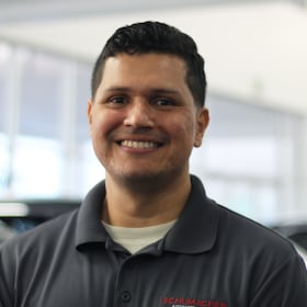 Staff member Victor Figueroa from ID_ff8ac2