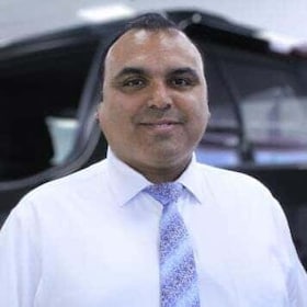 Staff member Alvaro Solis from ID_40a138