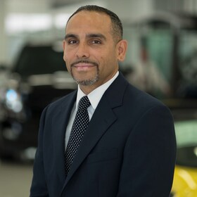 Staff member Michael Castro from ID_40a138