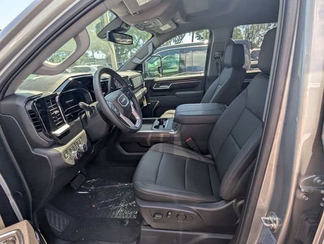 2025 GMC Sierra 2500HD SLT - Photo 10