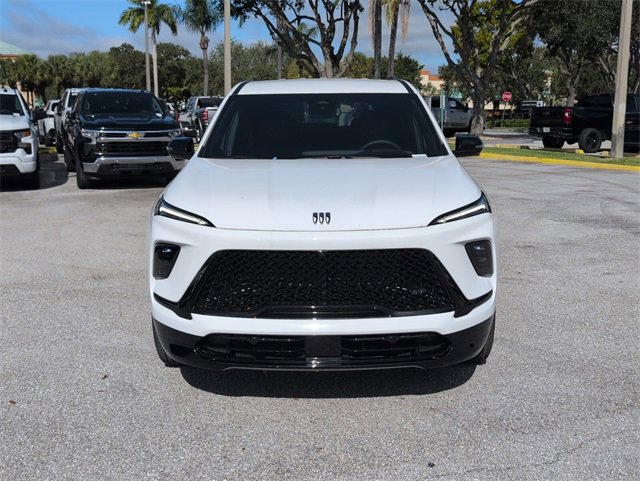 2025 Buick Enclave Sport Touring photo 3