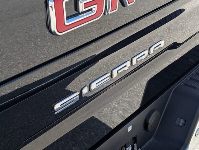 2026 GMC Sierra 1500 SLT - Photo 15
