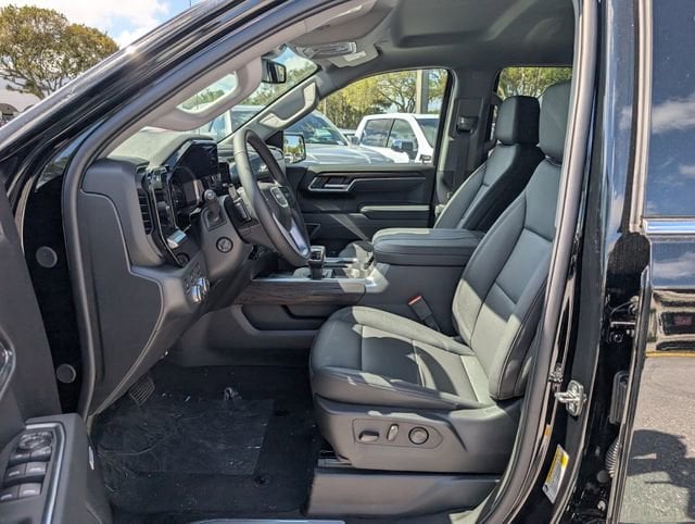 2026 GMC Sierra 1500 SLT - Photo 10