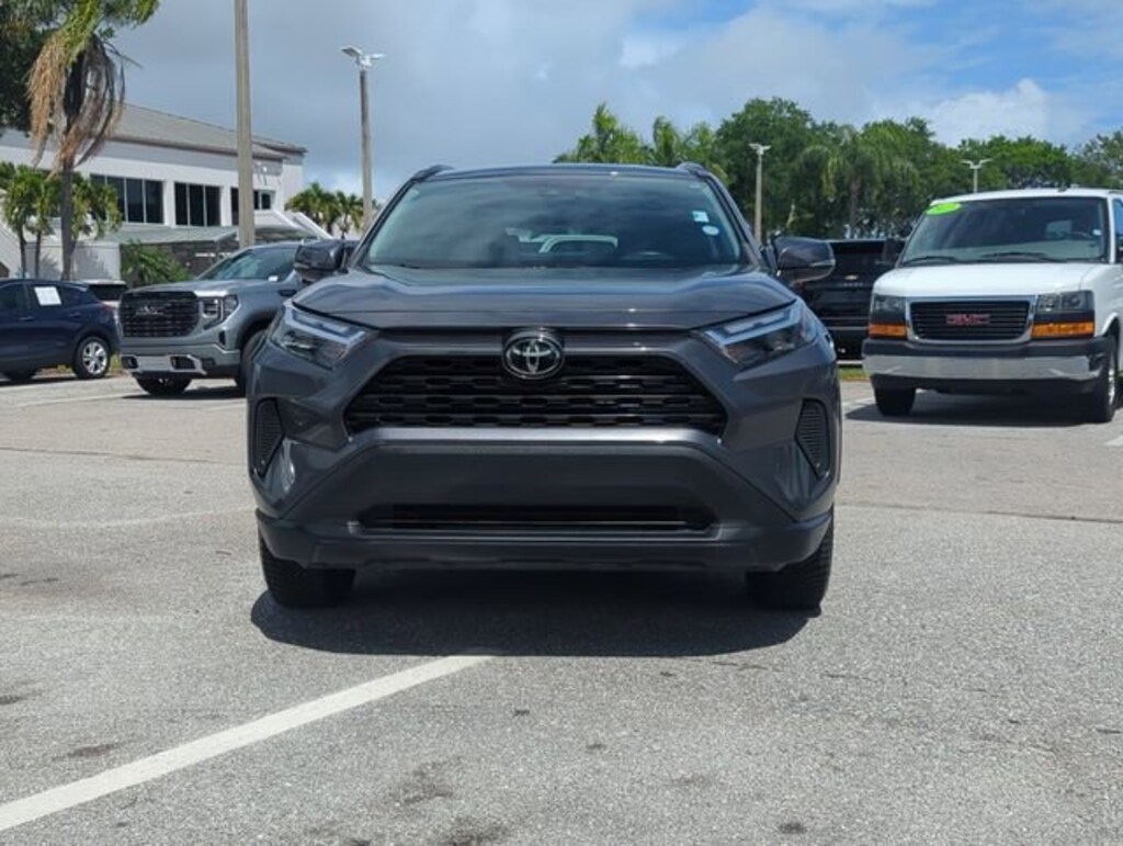 Used 2022 Toyota RAV4 XLE SUV