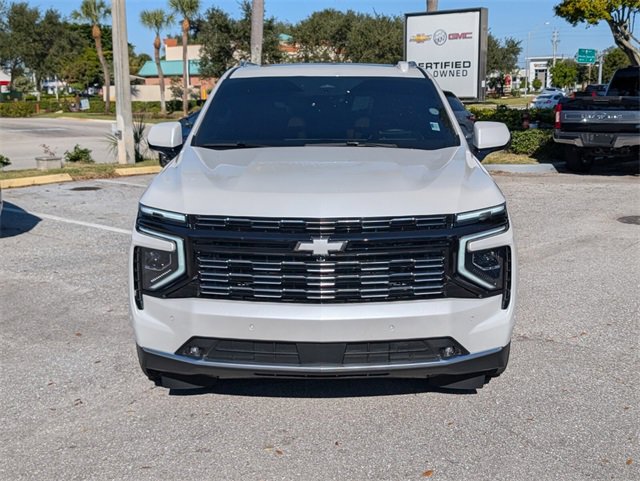 2025 Chevrolet Suburban High Country photo 2