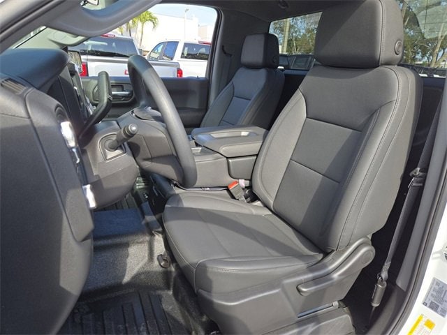 2025 GMC Sierra Pro's photo