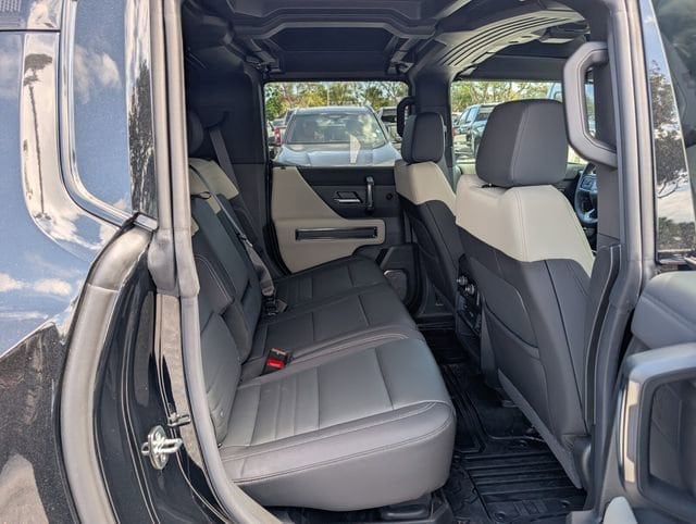 2026 GMC HUMMER EV 2X - Photo 18