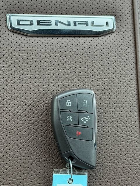 2026 GMC Sierra 2500HD Denali - Photo 29