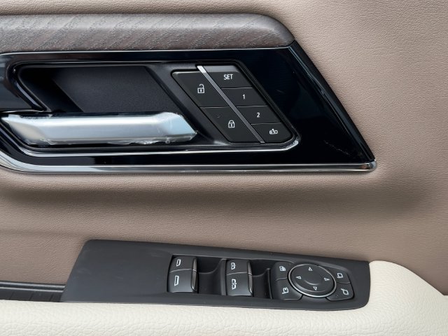2027 GMC Yukon Denali - Photo 22