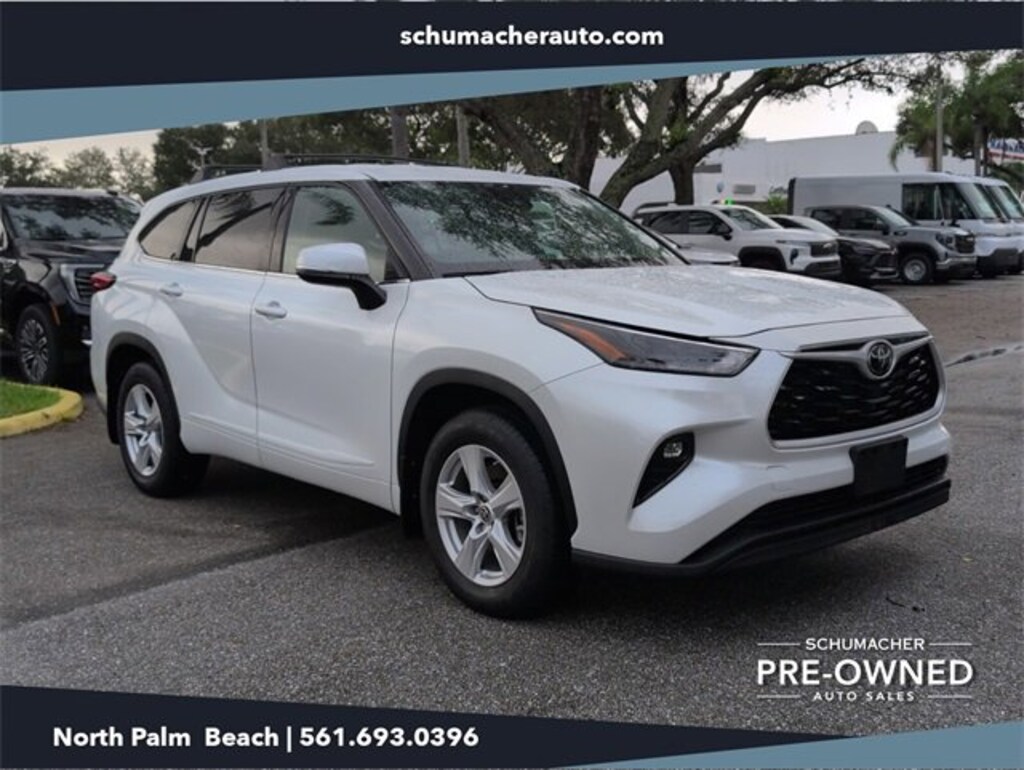 Used 2022 Toyota Highlander LE