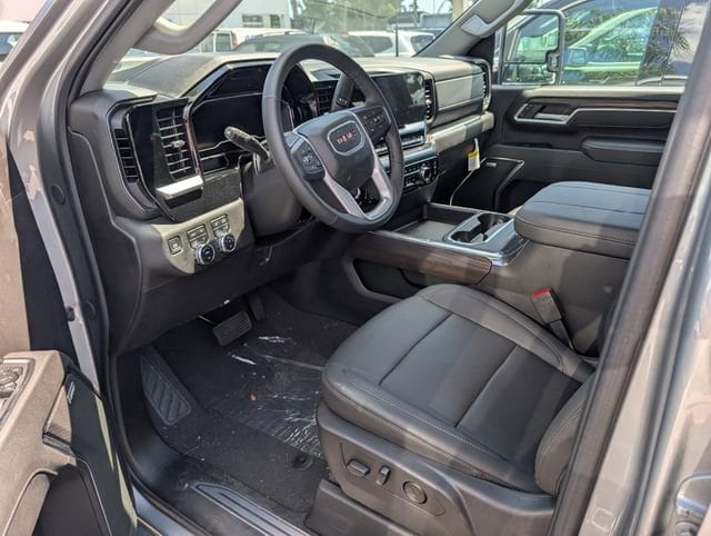 2025 GMC Sierra 2500HD SLT - Photo 11