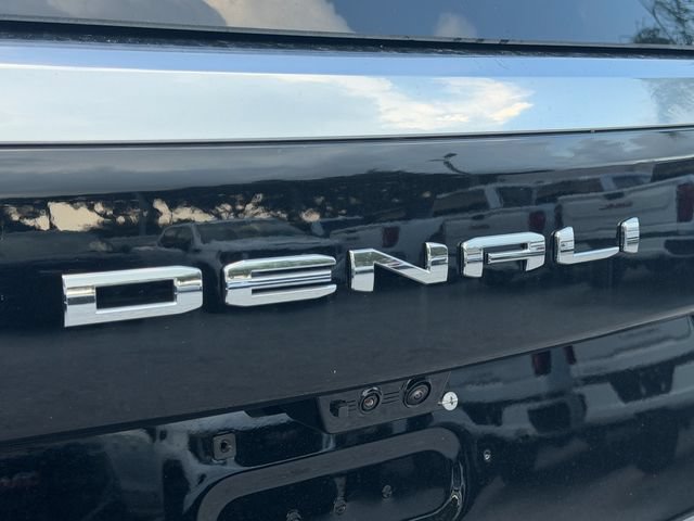 2026 GMC Yukon Denali - Photo 9