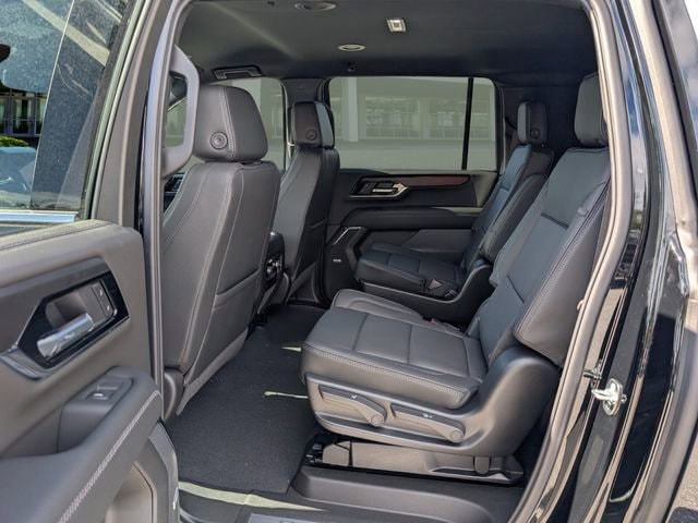 2026 GMC Yukon XL Denali - Photo 8