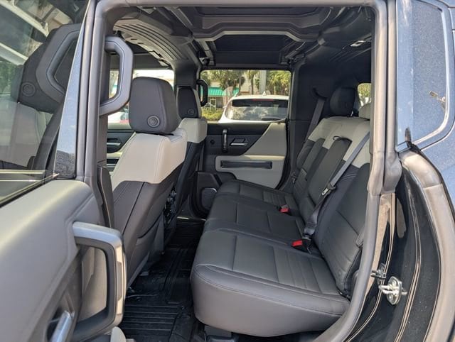 2026 GMC HUMMER EV 2X - Photo 14