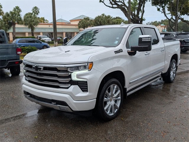 2024 Chevrolet Silverado 1500 High Country photo 4