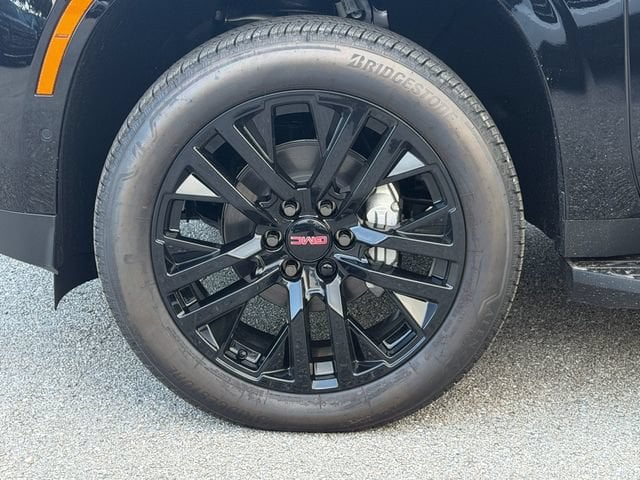2026 GMC Yukon Denali - Photo 11