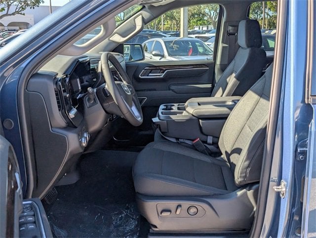 2026 GMC Sierra Base's photo