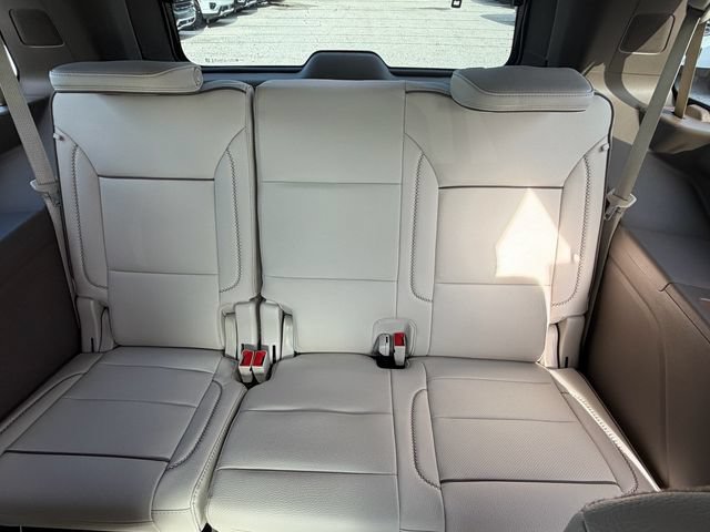2026 GMC Yukon Denali - Photo 14