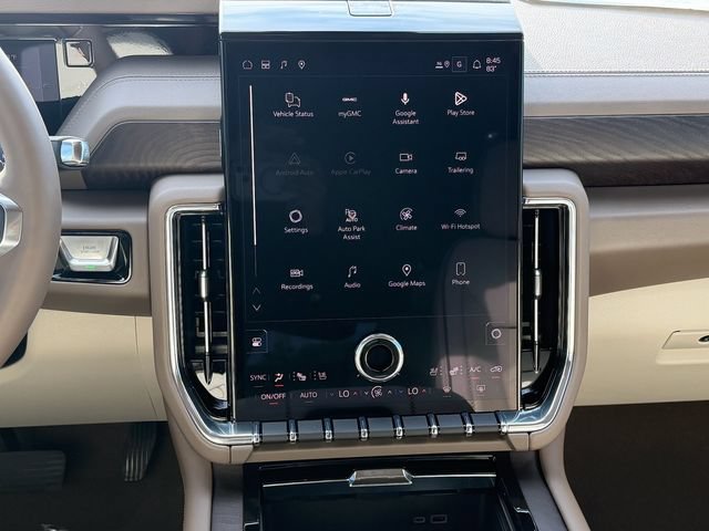 2026 GMC Yukon Denali - Photo 17