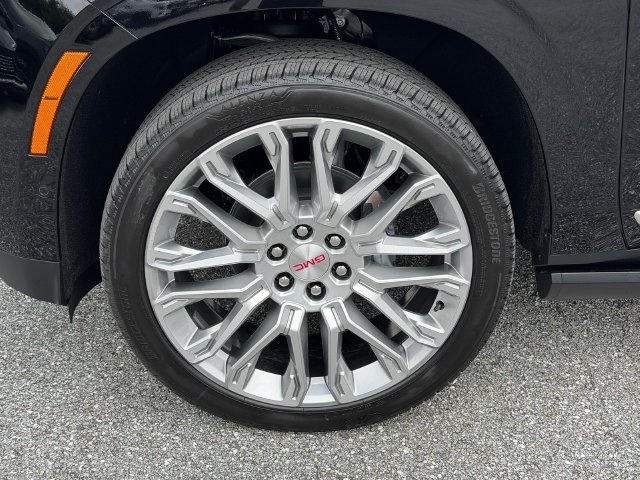 2027 GMC Yukon XL Denali - Photo 17