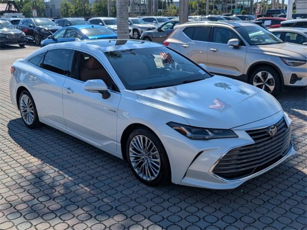Used 2019 Toyota Avalon Hybrid Limited