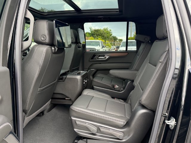 2027 GMC Yukon XL Denali - Photo 12