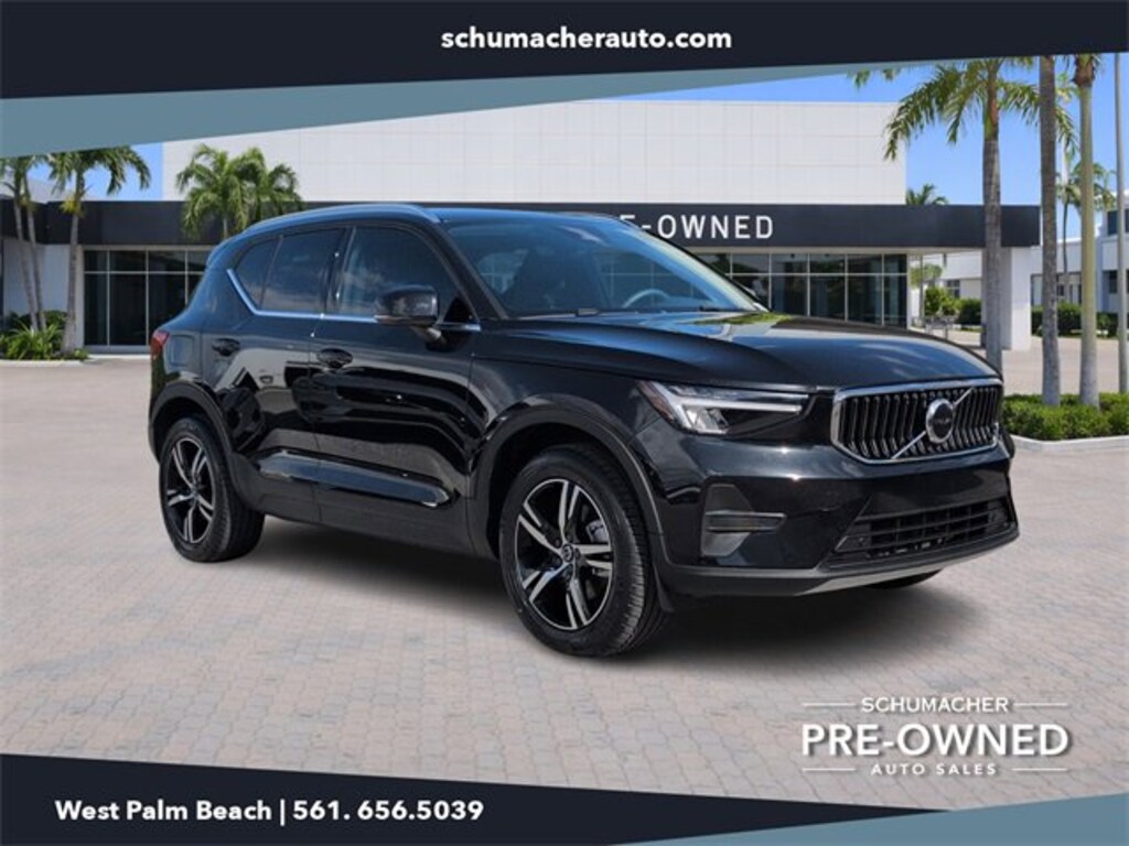 Used 2024 Volvo XC40 Core Bright Theme