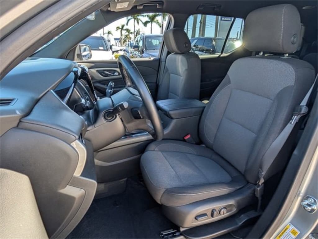 Certified 2023 Chevrolet Traverse LT Cloth SUV