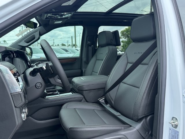 2027 GMC Yukon XL Denali - Photo 9