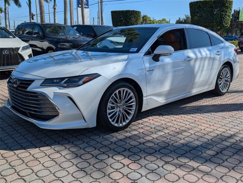 Used 2019 Toyota Avalon Hybrid Limited