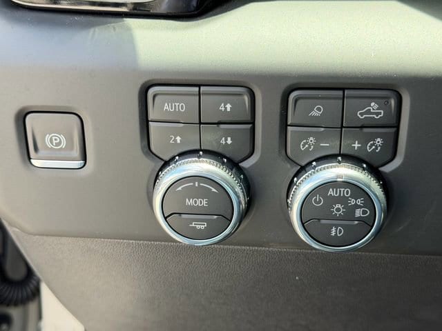 2026 GMC Sierra 1500 AT4X - Photo 32