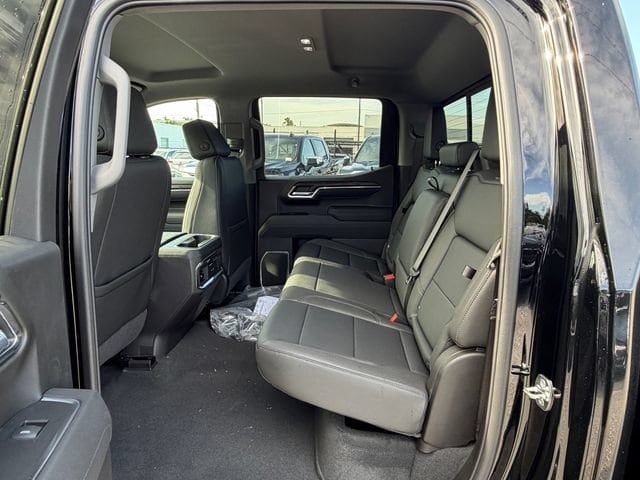 2026 GMC Sierra 1500 SLT - Photo 14