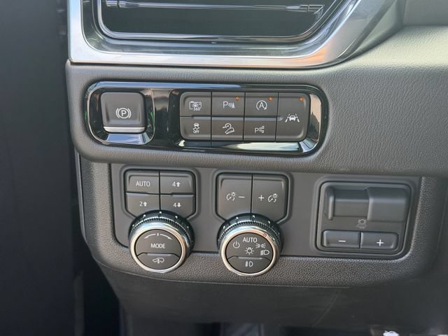 2026 GMC Yukon Denali - Photo 25