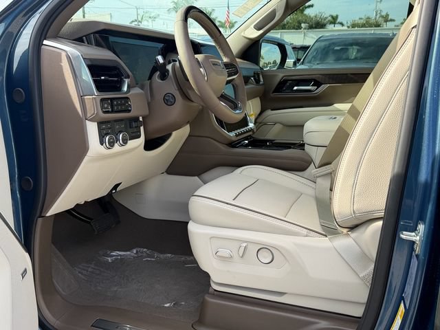 2026 GMC Yukon Denali - Photo 13