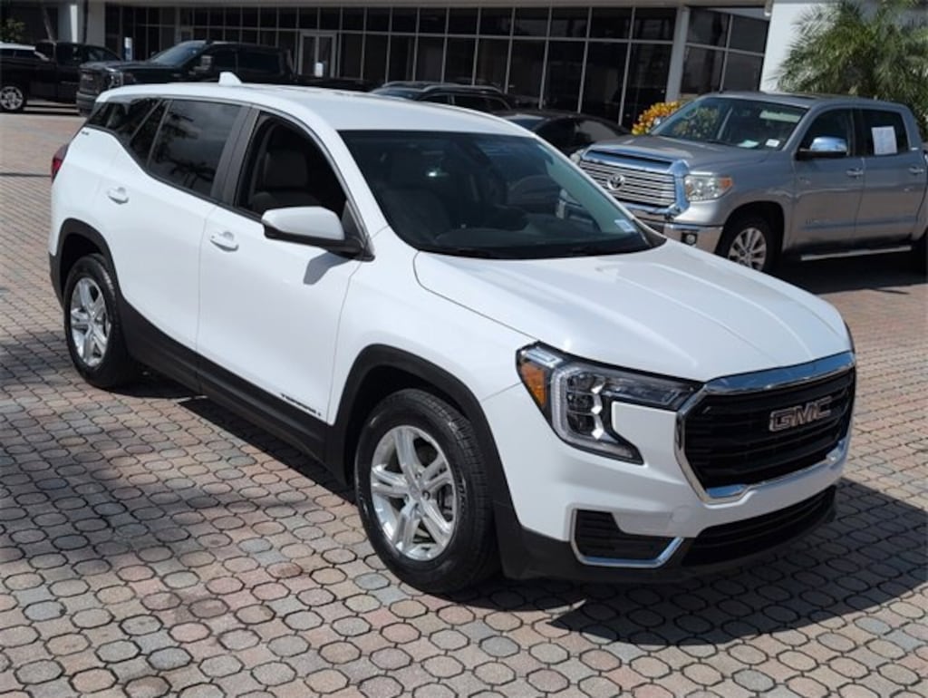 Used 2023 GMC Terrain SLE SUV