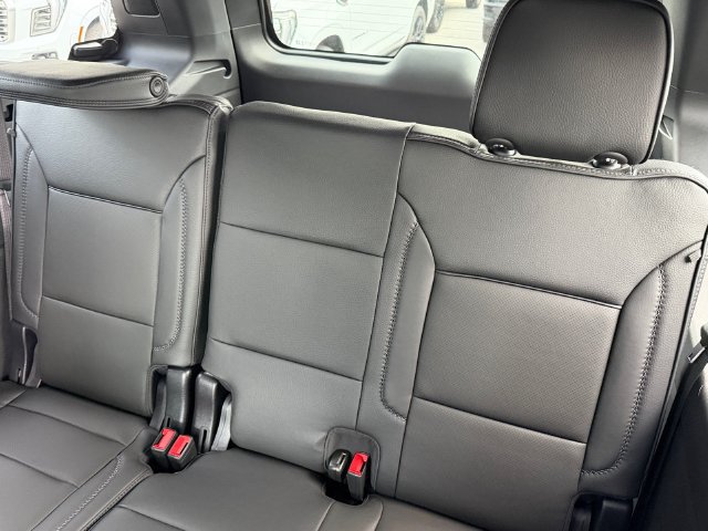 2027 GMC Yukon XL Denali - Photo 13