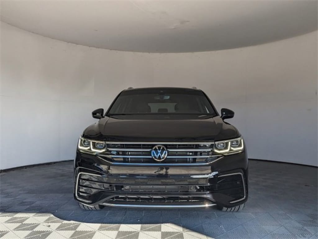 Used 2022 Volkswagen Tiguan SEL R-Line