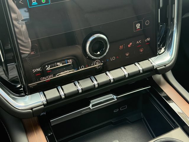 2026 GMC Yukon Denali - Photo 21
